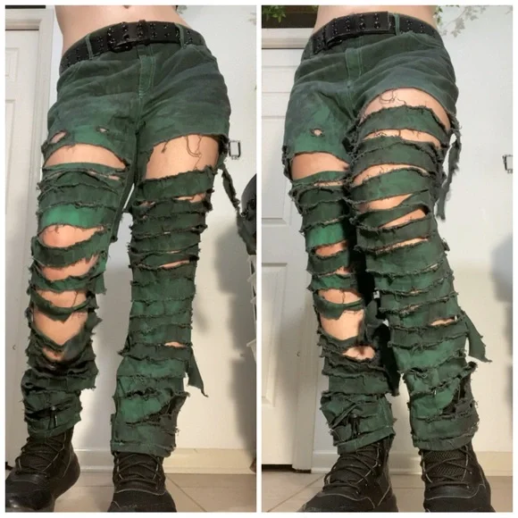 SOLD - D.I.Y Tie Dye Extremely Distressed Jeans - Picture 4 of 8